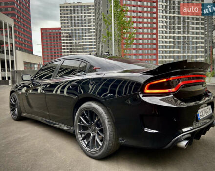 Черный Додж Чарджер, объемом двигателя 5.7 л и пробегом 169 тыс. км за 21000 $, фото 6 на Automoto.ua