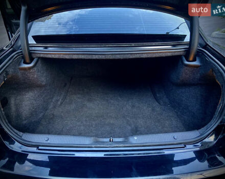 Черный Додж Чарджер, объемом двигателя 5.7 л и пробегом 169 тыс. км за 21000 $, фото 28 на Automoto.ua