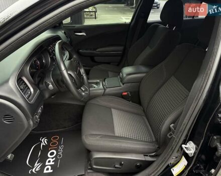 Додж Чарджер 2017 в Киеве на Automoto.ua Черный Додж Чарджер, объемом двигателя 3.6 л и пробегом 60 тыс. км за 17800 $, фото 29 на Automoto.ua