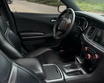 Черный Додж Чарджер, объемом двигателя 3.6 л и пробегом 128 тыс. км за 19000 $, фото 24 на Automoto.ua