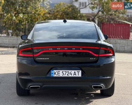 Черный Додж Чарджер, объемом двигателя 3.6 л и пробегом 140 тыс. км за 21500 $, фото 5 на Automoto.ua