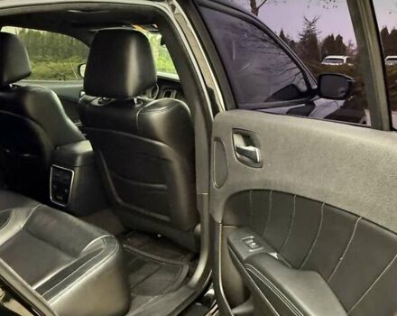 Черный Додж Чарджер, объемом двигателя 3.6 л и пробегом 128 тыс. км за 19000 $, фото 20 на Automoto.ua