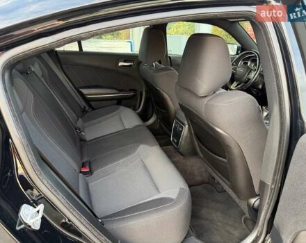 Черный Додж Чарджер, объемом двигателя 3.6 л и пробегом 140 тыс. км за 21500 $, фото 19 на Automoto.ua