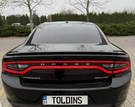 Черный Додж Чарджер, объемом двигателя 3.6 л и пробегом 128 тыс. км за 19000 $, фото 7 на Automoto.ua