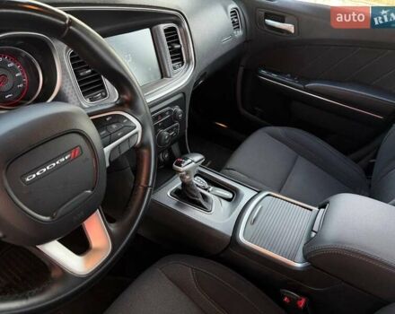 Черный Додж Чарджер, объемом двигателя 3.6 л и пробегом 140 тыс. км за 21500 $, фото 23 на Automoto.ua