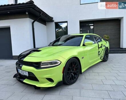 Черный Додж Чарджер, объемом двигателя 6.41 л и пробегом 80 тыс. км за 33000 $, фото 9 на Automoto.ua