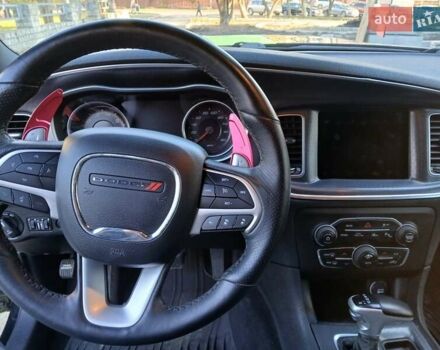 Черный Додж Чарджер, объемом двигателя 6.41 л и пробегом 80 тыс. км за 33000 $, фото 6 на Automoto.ua