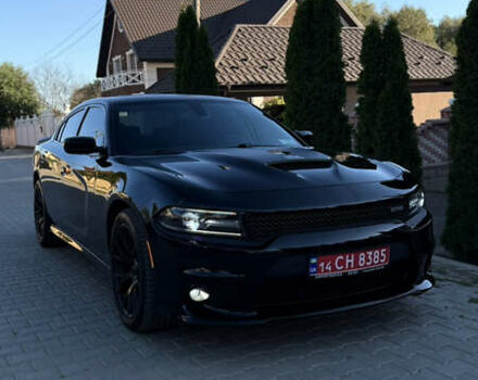 Черный Додж Чарджер, объемом двигателя 5.7 л и пробегом 60 тыс. км за 29999 $, фото 4 на Automoto.ua