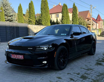 Черный Додж Чарджер, объемом двигателя 5.7 л и пробегом 60 тыс. км за 29999 $, фото 24 на Automoto.ua