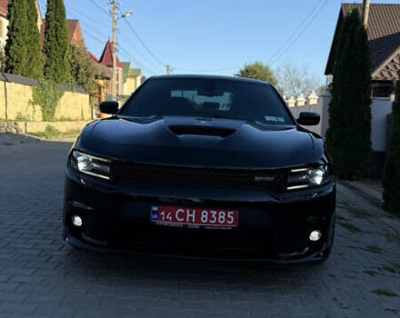 Черный Додж Чарджер, объемом двигателя 5.7 л и пробегом 60 тыс. км за 29999 $, фото 1 на Automoto.ua