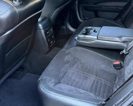 Черный Додж Чарджер, объемом двигателя 5.7 л и пробегом 60 тыс. км за 29999 $, фото 19 на Automoto.ua