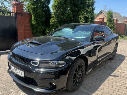 Черный Додж Чарджер, объемом двигателя 3.6 л и пробегом 180 тыс. км за 17000 $, фото 1 на Automoto.ua