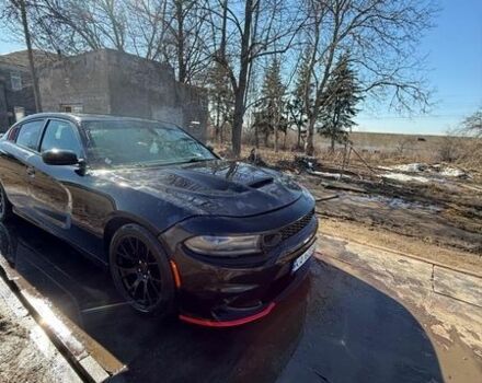 Черный Додж Чарджер, объемом двигателя 3.6 л и пробегом 318 тыс. км за 13000 $, фото 1 на Automoto.ua