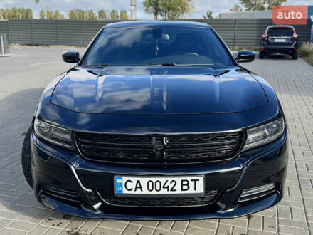 Черный Додж Чарджер, объемом двигателя 3.6 л и пробегом 208 тыс. км за 18300 $, фото 1 на Automoto.ua