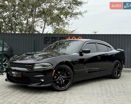 Черный Додж Чарджер, объемом двигателя 3.6 л и пробегом 60 тыс. км за 17800 $, фото 1 на Automoto.ua