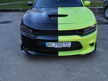 Черный Додж Чарджер, объемом двигателя 6.41 л и пробегом 80 тыс. км за 33000 $, фото 1 на Automoto.ua