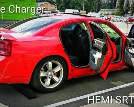 Червоний Додж Charger, об'ємом двигуна 6.1 л та пробігом 175 тис. км за 16000 $, фото 4 на Automoto.ua