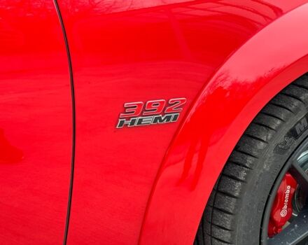 Красный Додж Чарджер, объемом двигателя 6.4 л и пробегом 83 тыс. км за 34490 $, фото 6 на Automoto.ua