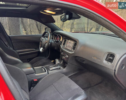 Червоний Додж Charger, об'ємом двигуна 6.4 л та пробігом 98 тис. км за 33000 $, фото 19 на Automoto.ua