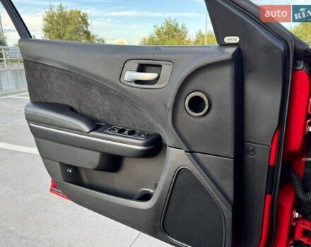 Червоний Додж Charger, об'ємом двигуна 6.4 л та пробігом 85 тис. км за 31500 $, фото 44 на Automoto.ua