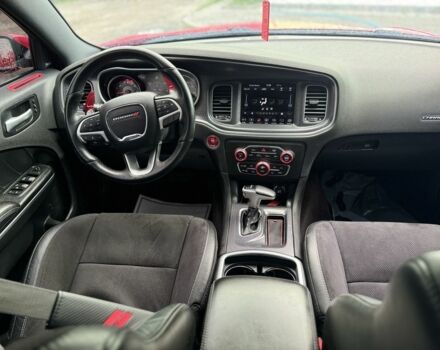 Красный Додж Чарджер, объемом двигателя 3.6 л и пробегом 144 тыс. км за 18500 $, фото 10 на Automoto.ua