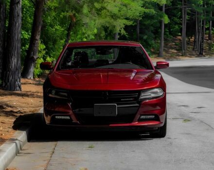 Додж Чарджер 2018 в Ровно на Automoto.ua Красный Додж Чарджер, объемом двигателя 3.6 л и пробегом 40 тыс. км за 23500 $, фото 1 на Automoto.ua