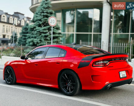 Красный Додж Чарджер, объемом двигателя 6.4 л и пробегом 76 тыс. км за 34900 $, фото 6 на Automoto.ua