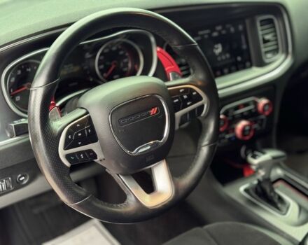 Красный Додж Чарджер, объемом двигателя 3.6 л и пробегом 144 тыс. км за 18500 $, фото 16 на Automoto.ua