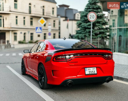 Красный Додж Чарджер, объемом двигателя 6.4 л и пробегом 76 тыс. км за 34900 $, фото 8 на Automoto.ua