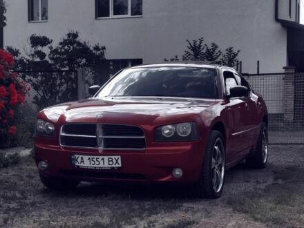 Додж Чарджер 2008 в Киеве на Automoto.ua Красный Додж Чарджер, объемом двигателя 3.5 л и пробегом 150 тыс. км за 7300 $, фото 1 на Automoto.ua