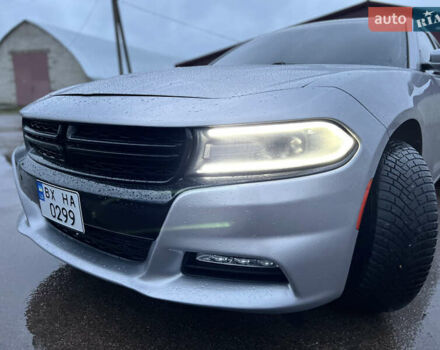 Серый Додж Чарджер, объемом двигателя 3.6 л и пробегом 198 тыс. км за 13800 $, фото 41 на Automoto.ua