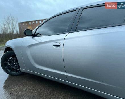 Серый Додж Чарджер, объемом двигателя 3.6 л и пробегом 198 тыс. км за 13800 $, фото 39 на Automoto.ua