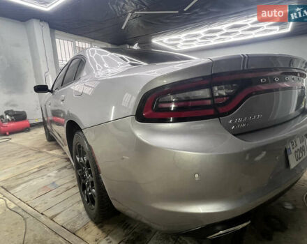 Серый Додж Чарджер, объемом двигателя 3.6 л и пробегом 198 тыс. км за 13800 $, фото 7 на Automoto.ua
