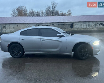 Серый Додж Чарджер, объемом двигателя 3.6 л и пробегом 198 тыс. км за 13800 $, фото 13 на Automoto.ua