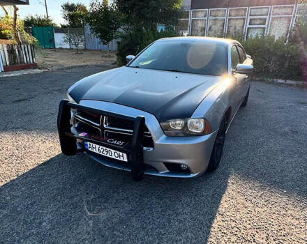 Серый Додж Чарджер, объемом двигателя 3.6 л и пробегом 156 тыс. км за 10000 $, фото 14 на Automoto.ua