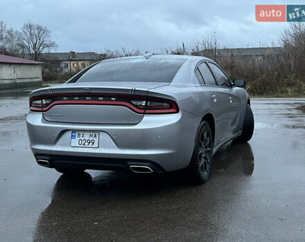 Серый Додж Чарджер, объемом двигателя 3.6 л и пробегом 198 тыс. км за 13800 $, фото 48 на Automoto.ua