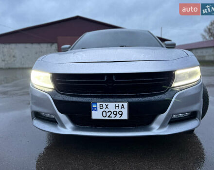 Серый Додж Чарджер, объемом двигателя 3.6 л и пробегом 198 тыс. км за 13800 $, фото 28 на Automoto.ua