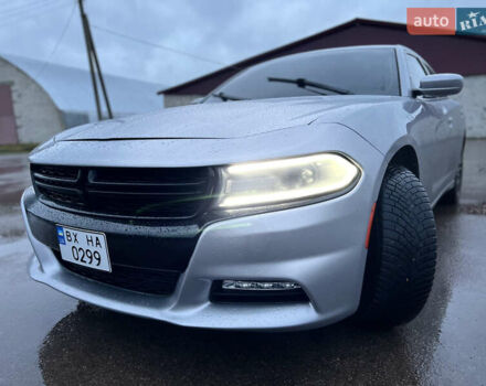 Серый Додж Чарджер, объемом двигателя 3.6 л и пробегом 198 тыс. км за 13800 $, фото 27 на Automoto.ua