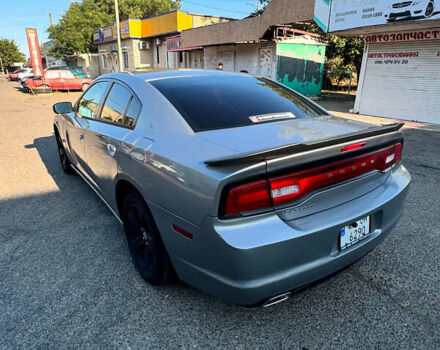Серый Додж Чарджер, объемом двигателя 3.6 л и пробегом 156 тыс. км за 10000 $, фото 25 на Automoto.ua
