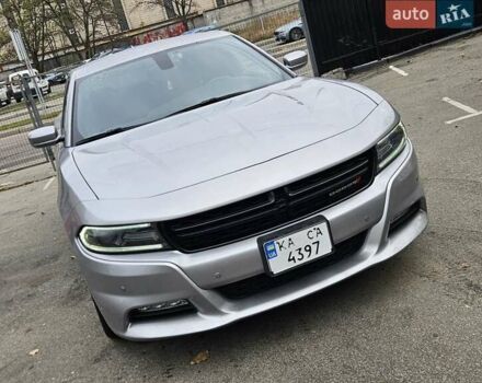 Серый Додж Чарджер, объемом двигателя 3.6 л и пробегом 192 тыс. км за 13000 $, фото 10 на Automoto.ua