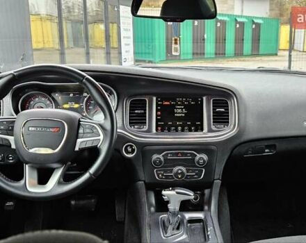 Серый Додж Чарджер, объемом двигателя 3.6 л и пробегом 192 тыс. км за 13000 $, фото 15 на Automoto.ua