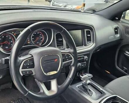 Серый Додж Чарджер, объемом двигателя 3.6 л и пробегом 192 тыс. км за 13000 $, фото 12 на Automoto.ua