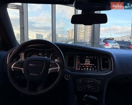 Сірий Додж Charger, об'ємом двигуна 5.65 л та пробігом 200 тис. км за 29990 $, фото 13 на Automoto.ua