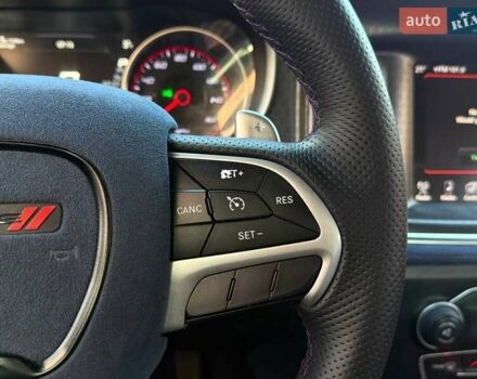 Сірий Додж Charger, об'ємом двигуна 5.65 л та пробігом 200 тис. км за 29990 $, фото 23 на Automoto.ua