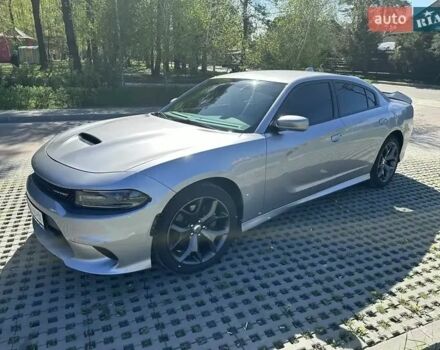 Серый Додж Чарджер, объемом двигателя 3.6 л и пробегом 94 тыс. км за 21000 $, фото 4 на Automoto.ua