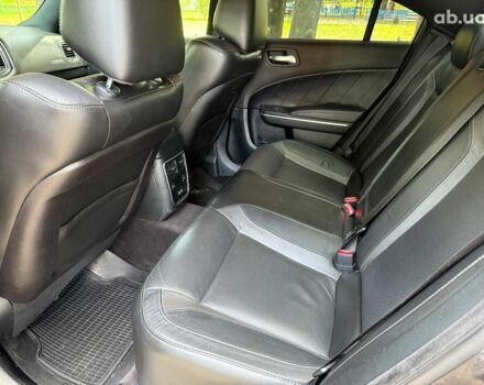 Серый Додж Чарджер, объемом двигателя 3.6 л и пробегом 51 тыс. км за 19990 $, фото 20 на Automoto.ua