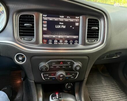 Серый Додж Чарджер, объемом двигателя 3.6 л и пробегом 51 тыс. км за 19990 $, фото 17 на Automoto.ua