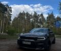 Серый Додж Чарджер, объемом двигателя 5.7 л и пробегом 148 тыс. км за 21500 $, фото 1 на Automoto.ua