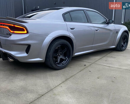 Серый Додж Чарджер, объемом двигателя 6.4 л и пробегом 45 тыс. км за 45000 $, фото 3 на Automoto.ua