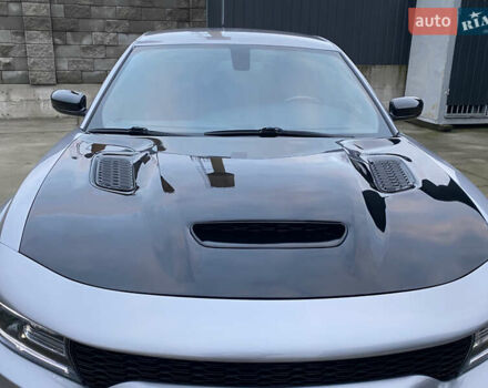 Серый Додж Чарджер, объемом двигателя 6.4 л и пробегом 45 тыс. км за 45000 $, фото 4 на Automoto.ua